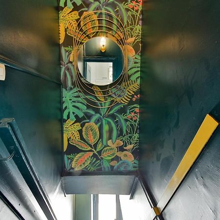 Independant Flat: Canal St Martin&Trains Stations! Париж Екстериор снимка
