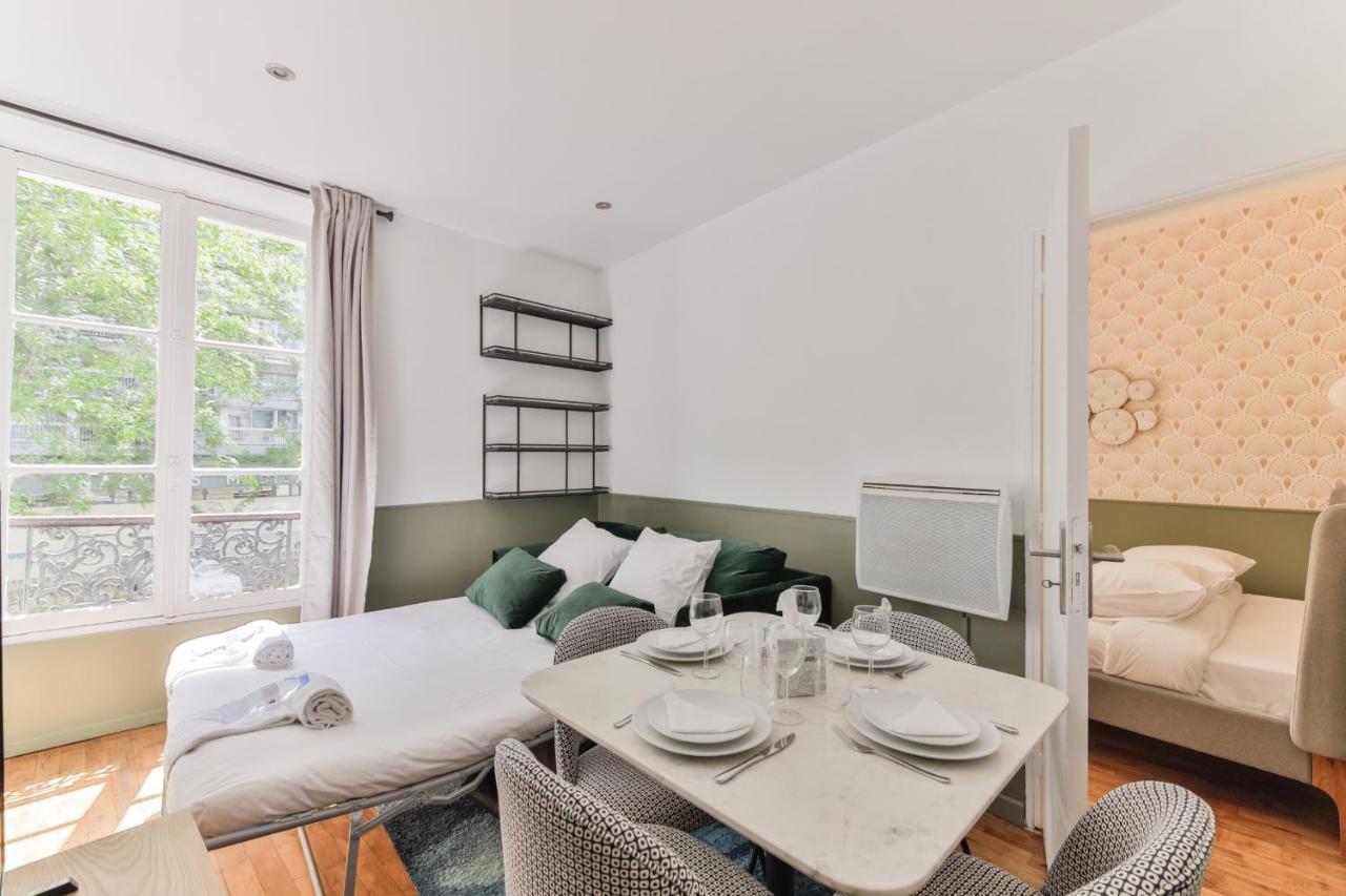 Independant Flat: Canal St Martin&Trains Stations! Париж Екстериор снимка